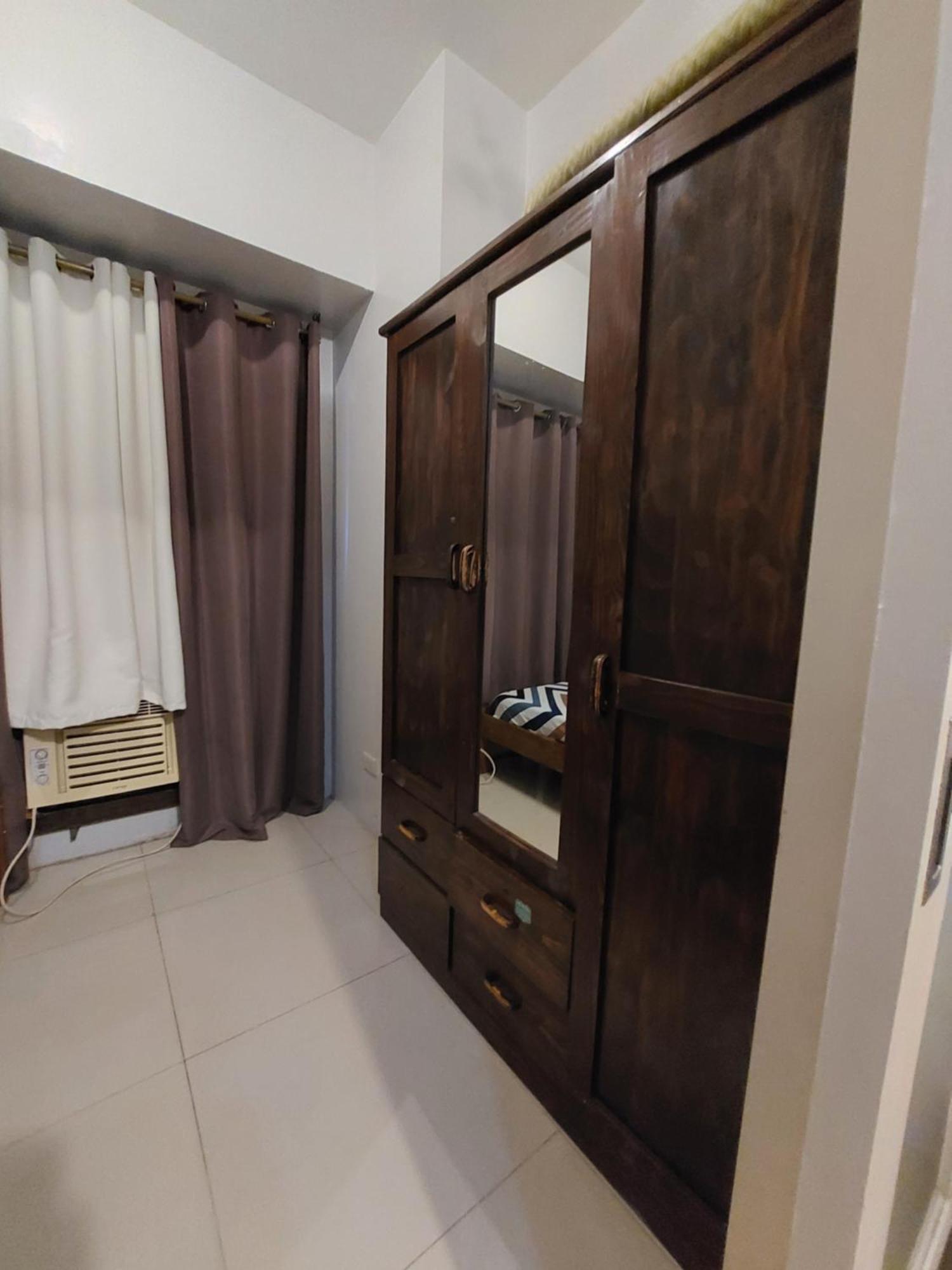 Sea Residences Moa Jaylord Place Manila Exteriör bild